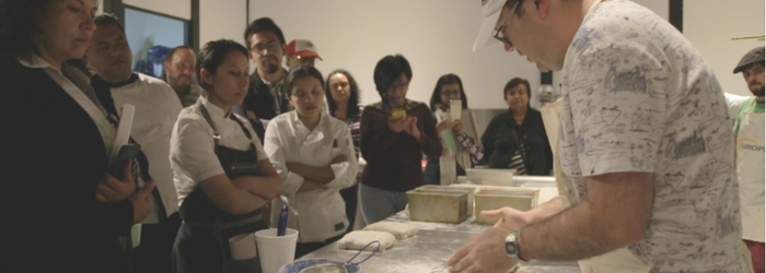 Receta para pan de curry con cacahuate garapiñado